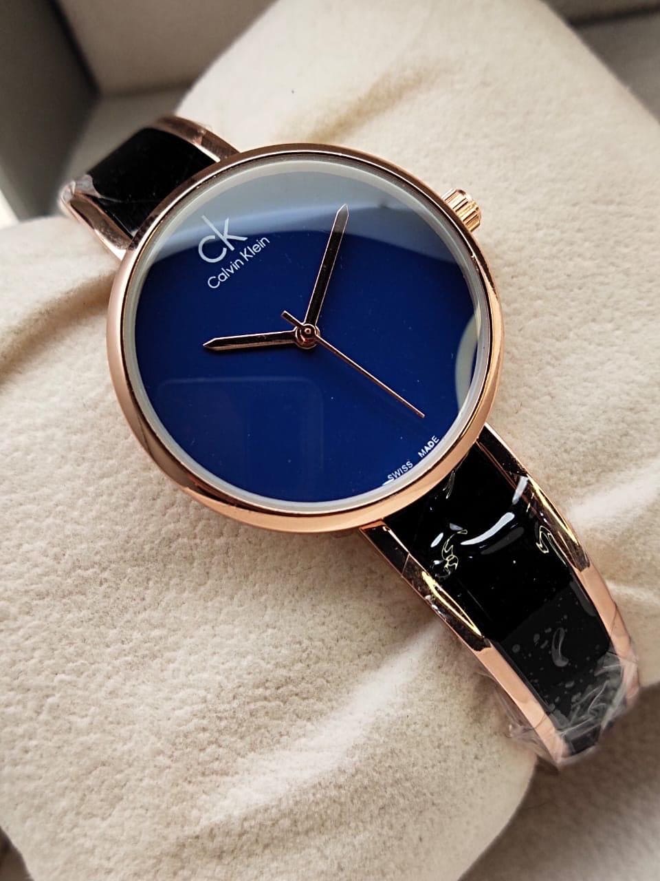 Metal Quartz Analog Women's Watch, Stainless Steel Analog Watch with Crystal Clear Dial,  Quartz Black & Blue Dial Ladies Watch Metal Quartz Analog Women's Watch, Stainless Steel Analog Watch with Crystal Clear Dial,  Quartz Black & Blue Dial Ladies Watch